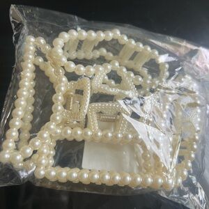 Elegant Pearl Hair Claw Clip